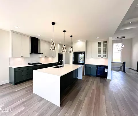 Kitchen - 5062 Arrowhead Pl, Williston, ND 58801 photo 2 of 12