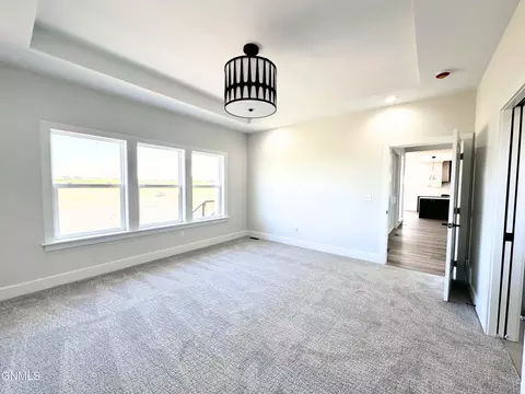 Bedroom - 5062 Arrowhead Pl, Williston, ND 58801 photo 2 of 10