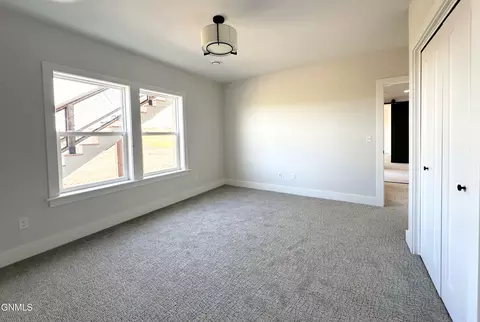 Bedroom - 5062 Arrowhead Pl, Williston, ND 58801 photo 7 of 10