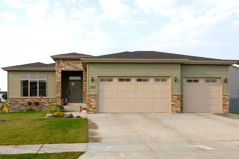 5031 Hitchcock Dr, Bismarck, ND 58503