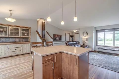 Kitchen - 6923 Derek Dr, Bismarck, ND 58504 photo 6 of 9