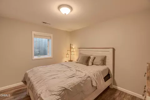 Bedroom - 6923 Derek Dr, Bismarck, ND 58504 photo 6 of 7