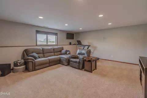 Other - 6923 Derek Dr, Bismarck, ND 58504 photo 9 of 35