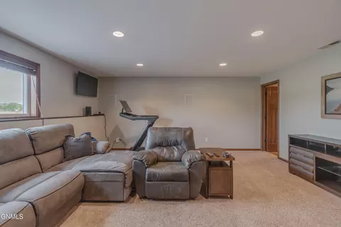 Other - 6923 Derek Dr, Bismarck, ND 58504 photo 11 of 35