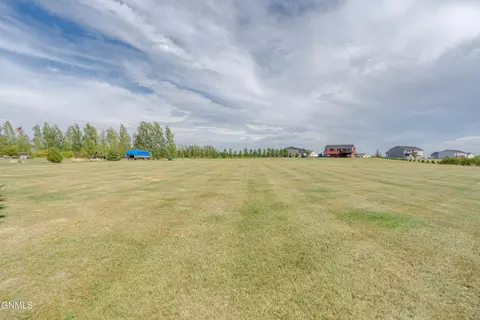 Exterior - 6923 Derek Dr, Bismarck, ND 58504 photo 12 of 27