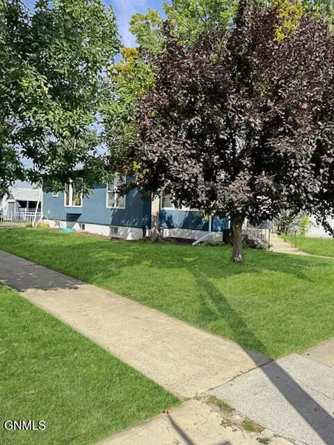 121 3rd Ave SW, Sidney, MT 59270 photo 2