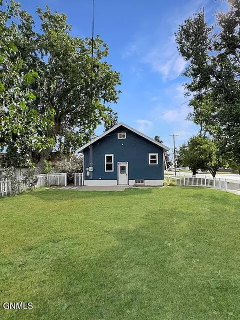 121 3rd Ave SW, Sidney, MT 59270 photo 7
