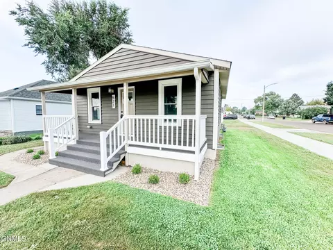 621 4th Ave W, Williston, ND 58801 photo 20