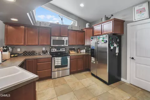 Kitchen - 2722 24th St W, Williston, ND 58801 photo 2 of 3
