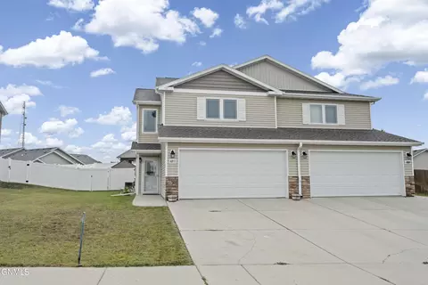 4011 Normandy St, Bismarck, ND 58503