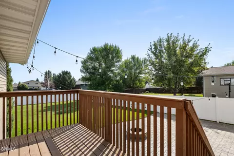 2514 15th Ave W, Williston, ND 58801 photo 39