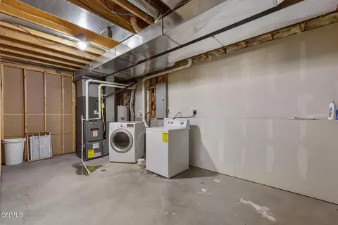 2514 15th Ave W, Williston, ND 58801 photo 36
