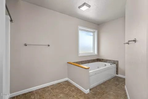 2514 15th Ave W, Williston, ND 58801 photo 23