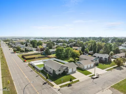 2514 15th Ave W, Williston, ND 58801 photo 47
