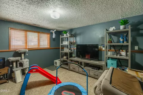 2865 Warwick Loop, Bismarck, ND 58504 photo 34