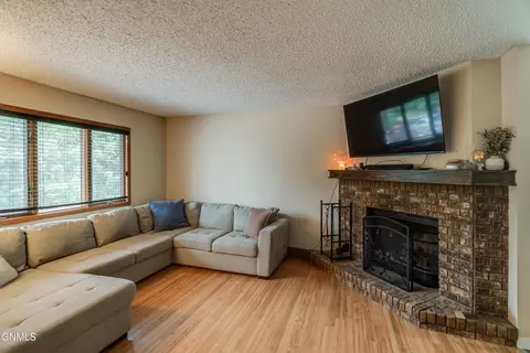 2865 Warwick Loop, Bismarck, ND 58504 photo 3