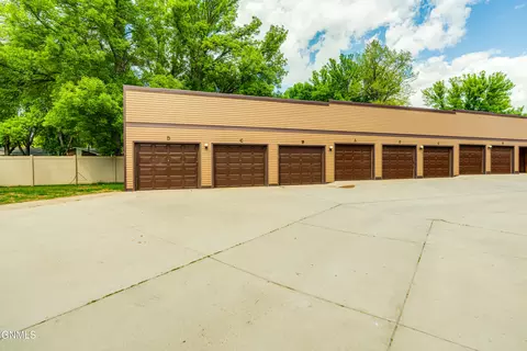 2865 Warwick Loop, Bismarck, ND 58504 photo 45