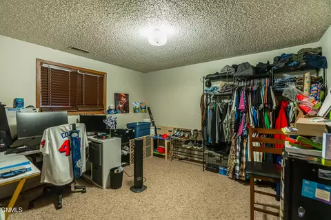 2865 Warwick Loop, Bismarck, ND 58504 photo 37