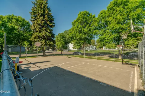 2865 Warwick Loop, Bismarck, ND 58504 photo 57