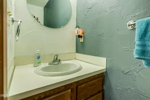 2865 Warwick Loop, Bismarck, ND 58504 photo 16