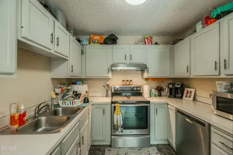 2865 Warwick Loop, Bismarck, ND 58504 photo 11