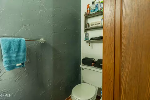 2865 Warwick Loop, Bismarck, ND 58504 photo 14