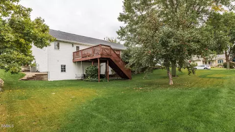 Exterior - 609 Huron Dr, Bismarck, ND 58503 photo 5 of 8