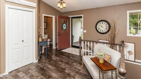 Entry Way - 609 Huron Dr, Bismarck, ND 58503 photo 2 of 3
