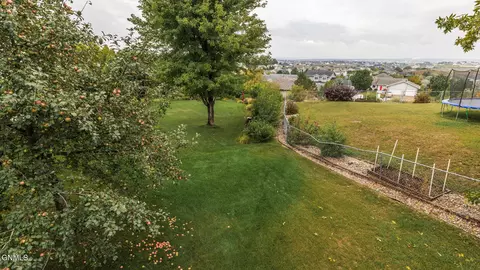 Exterior - 609 Huron Dr, Bismarck, ND 58503 photo 8 of 8
