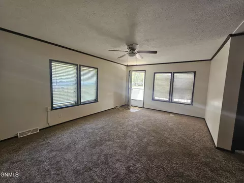 2600 University Ave, Williston, ND 58801 photo 6