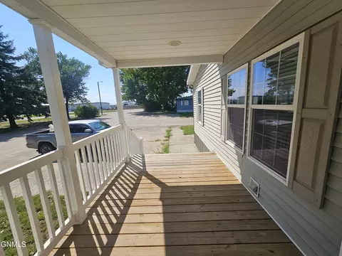 2600 University Ave, Williston, ND 58801 photo 5