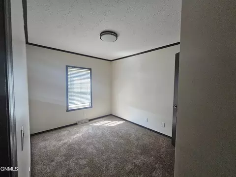 2600 University Ave, Williston, ND 58801 photo 8