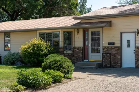 411 Turnpike Ave E, Bismarck, ND 58501 photo 2