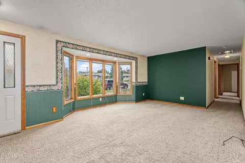 411 Turnpike Ave E, Bismarck, ND 58501 photo 5