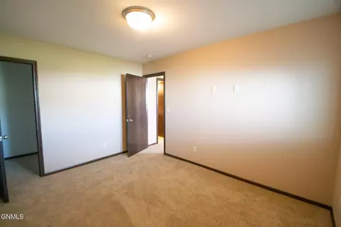 1730 Calgary Loop, Bismarck, ND 58503 photo 33