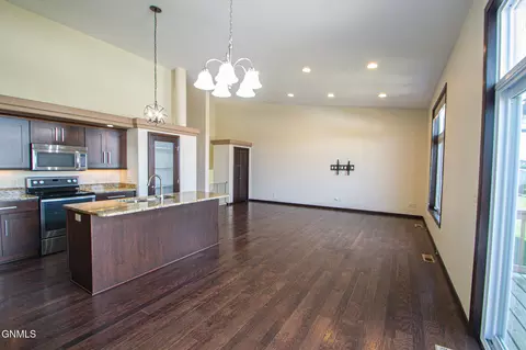 1730 Calgary Loop, Bismarck, ND 58503 photo 13