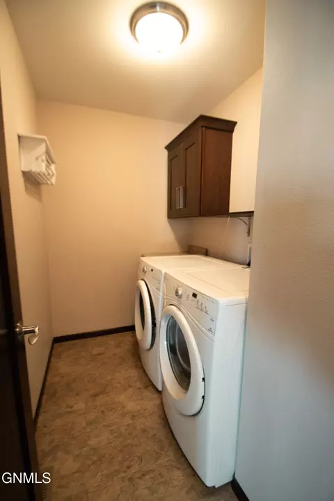 1730 Calgary Loop, Bismarck, ND 58503 photo 18