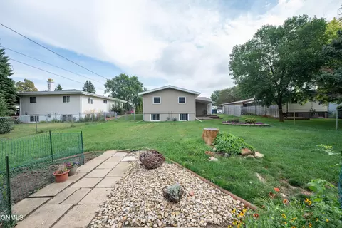 1139 2nd Ave E, Dickinson, ND 58601 photo 50