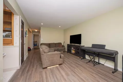 1139 2nd Ave E, Dickinson, ND 58601 photo 5