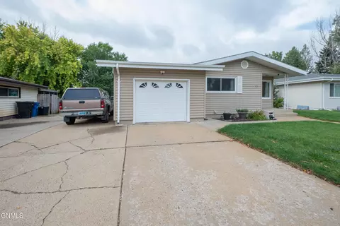 1139 2nd Ave E, Dickinson, ND 58601 photo 55
