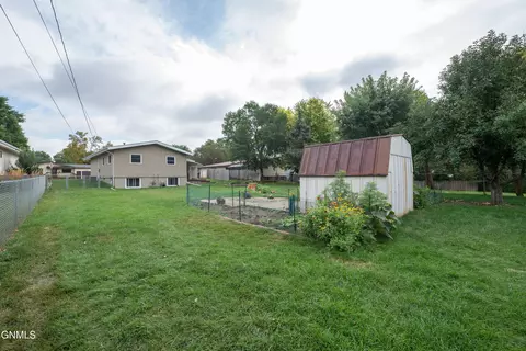 1139 2nd Ave E, Dickinson, ND 58601 photo 52