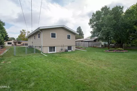 1139 2nd Ave E, Dickinson, ND 58601 photo 53