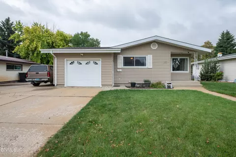 1139 2nd Ave E, Dickinson, ND 58601 photo 56