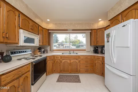 1139 2nd Ave E, Dickinson, ND 58601 photo 9
