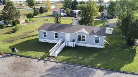 211 3rd St S, New Salem, ND 58563