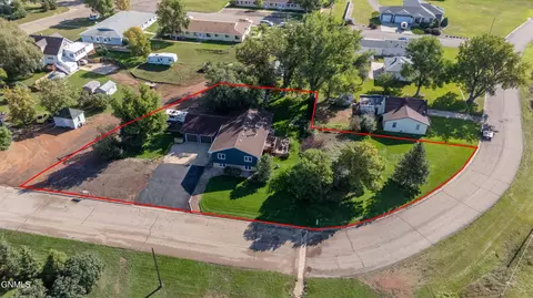 View/Area - 401 Montana Ave, Mott, ND 58646 photo 4 of 10