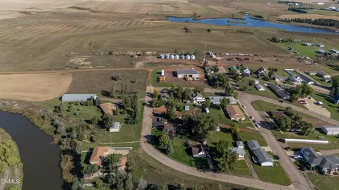 View/Area - 401 Montana Ave, Mott, ND 58646 photo 7 of 10