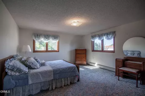 Bedroom - 401 Montana Ave, Mott, ND 58646 photo 6 of 6