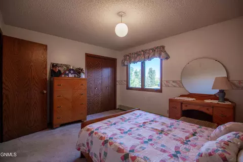 Bedroom - 401 Montana Ave, Mott, ND 58646 photo 3 of 6