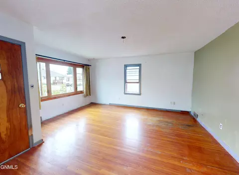 Living - 315 2nd St E, Napoleon, ND 58561 photo 2 of 2